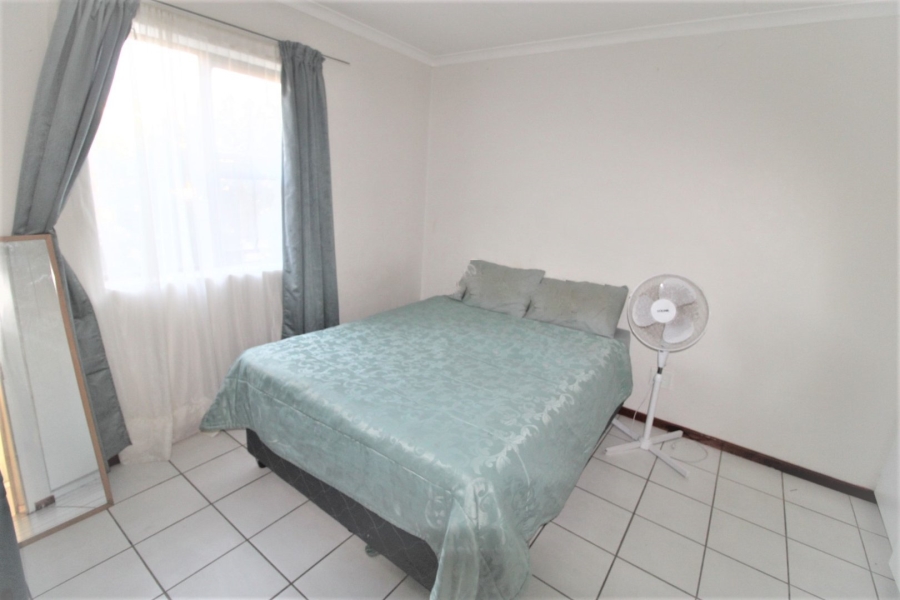1 Bedroom Property for Sale in Guldenland Western Cape